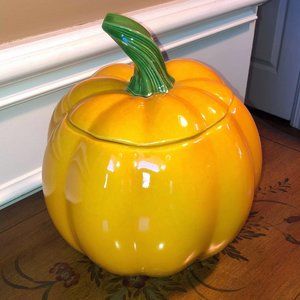 California pottery- Metlox MCM porcelain pumpkin cookie jar